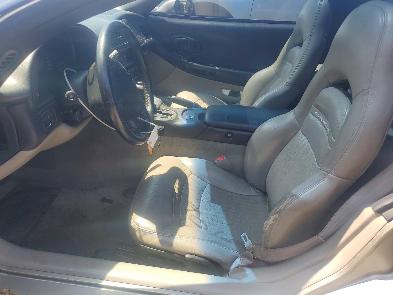 1998 Chevrolet Corvette Gold vin: 1G1YY22G9W5122801