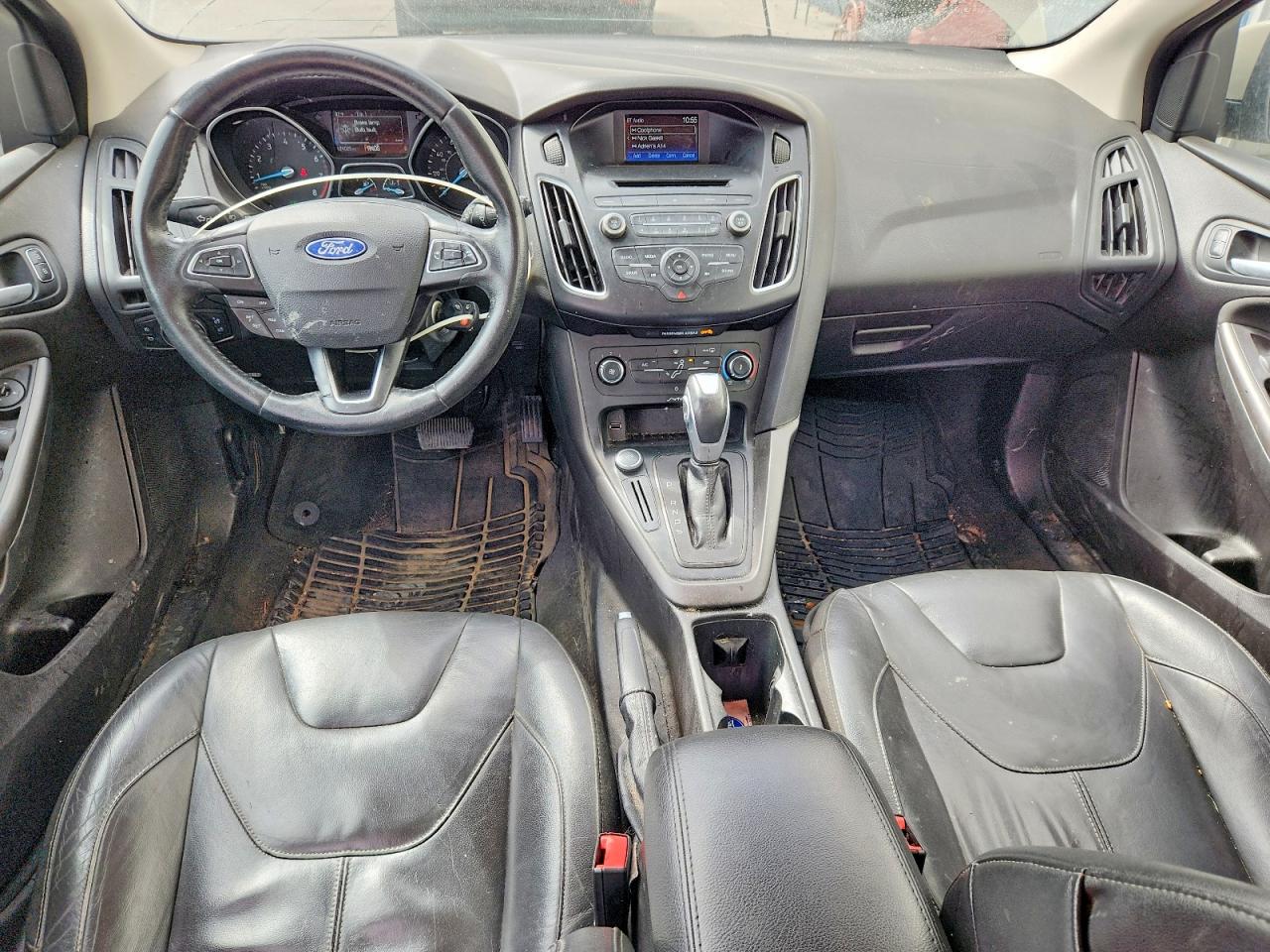 2015 Ford Focus Se Beige vin: 1FADP3K21FL283129