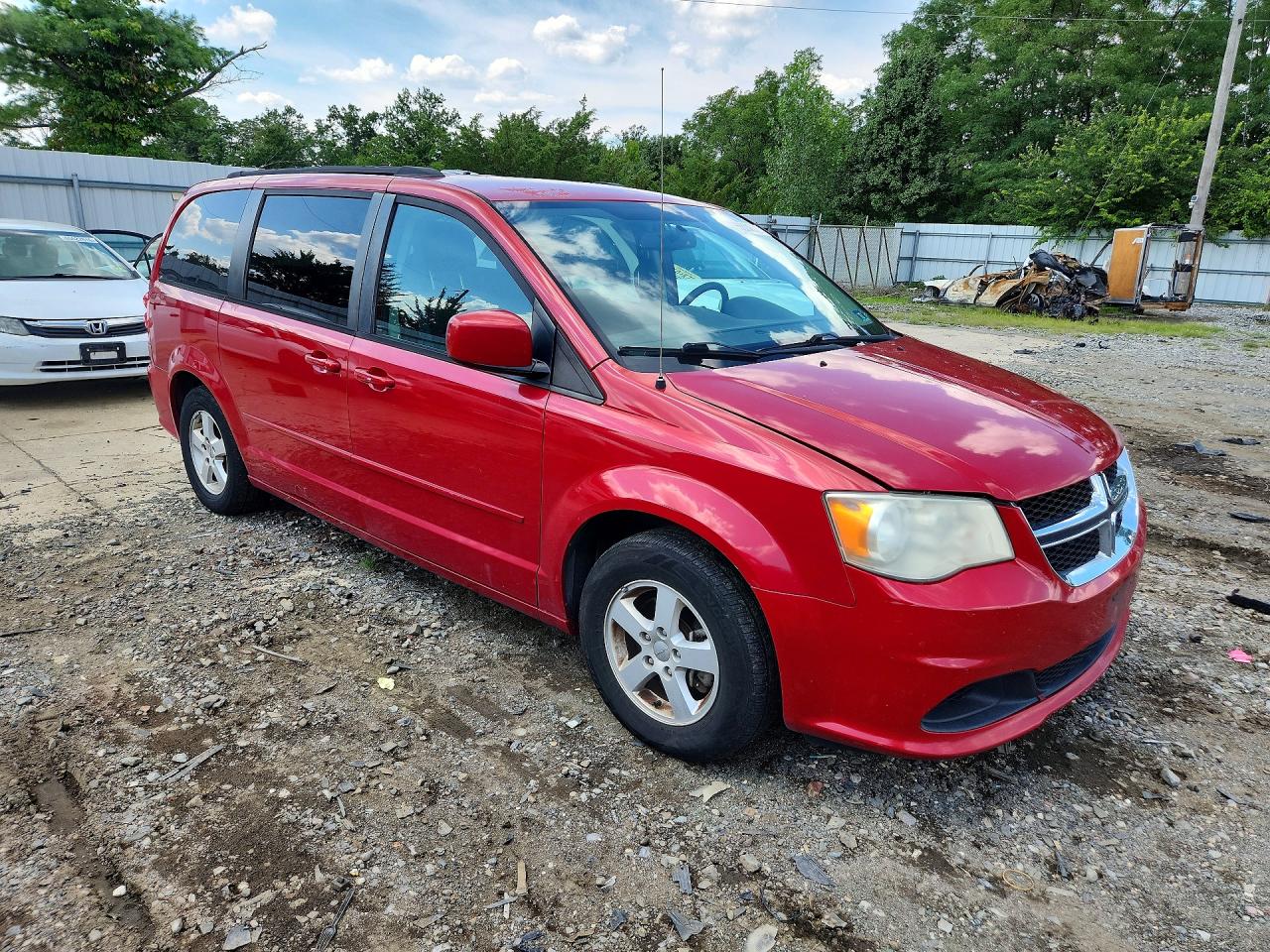 2012 Dodge Grand Caravan Sxt Red vin: 2C4RDGCG0CR210153