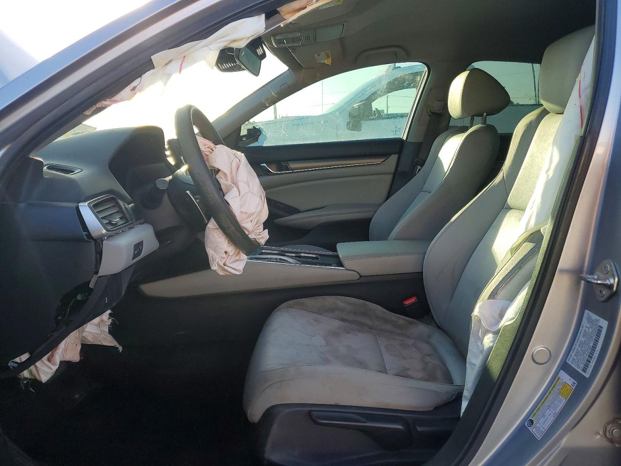 2019 Honda Accord Hybrid Silver vin: 1HGCV3F18KA010953