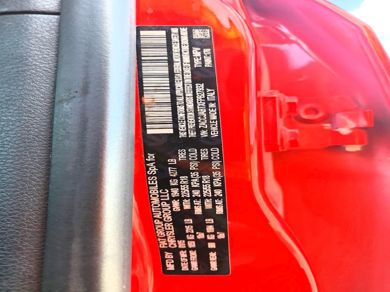 2015 Jeep Renegade Latitude Red vin: ZACCJABTXFPB27932