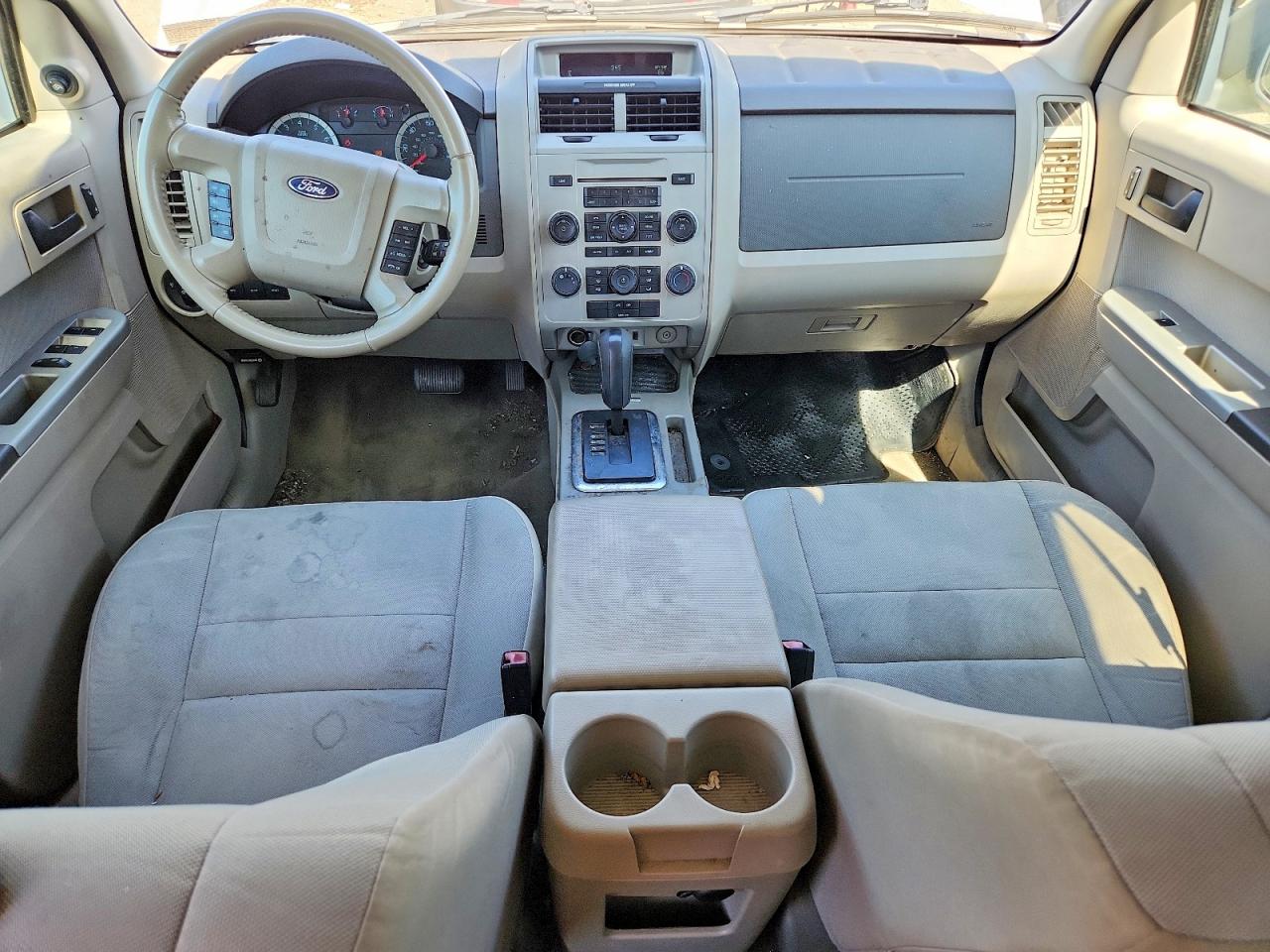 2011 Ford Escape Xlt Серебряный vin: 1FMCU0DG8BKA66033