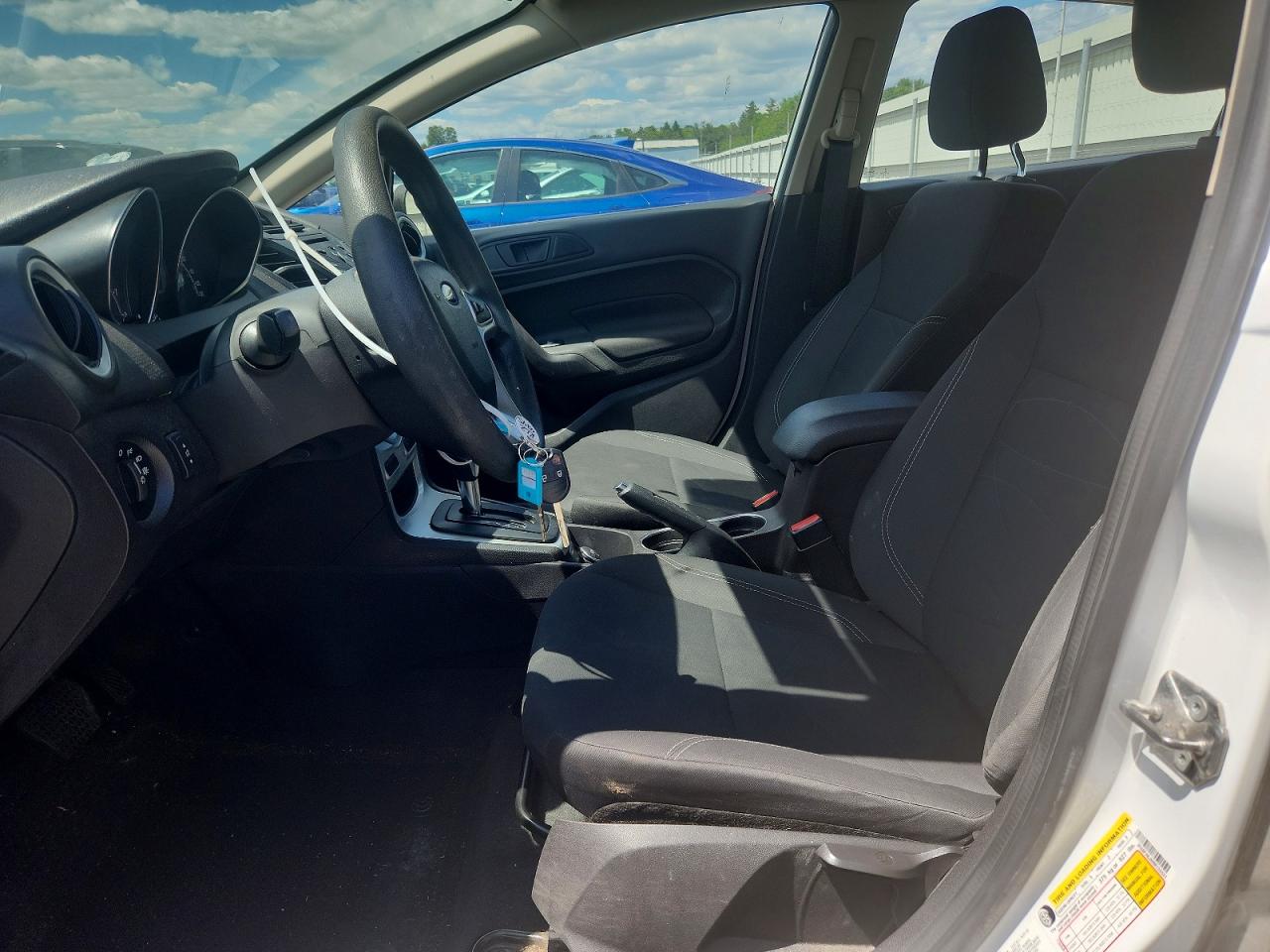 2017 Ford Fiesta Se White vin: 3FADP4BJ8HM155551