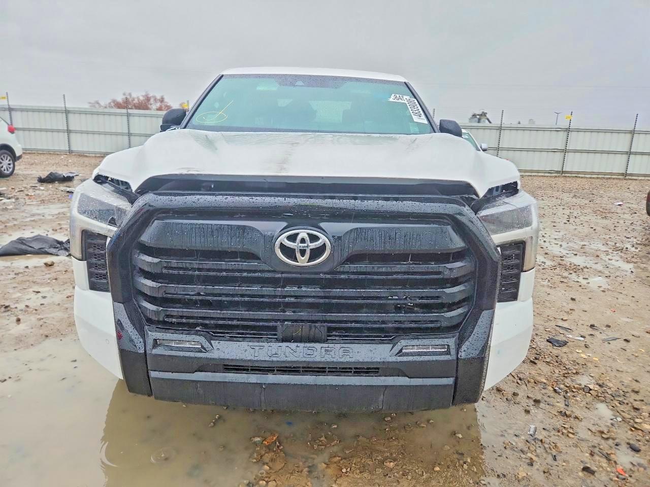 2025 Toyota Tundra Crewmax Sr White vin: 5TFLA5DB3SX266531