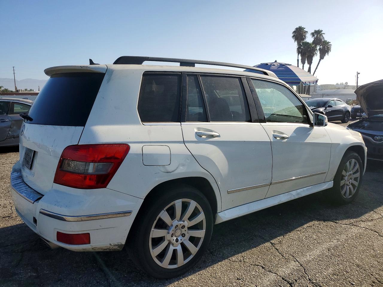 2010 Mercedes-benz Glk 350 White vin: WDCGG5GB3AF484219