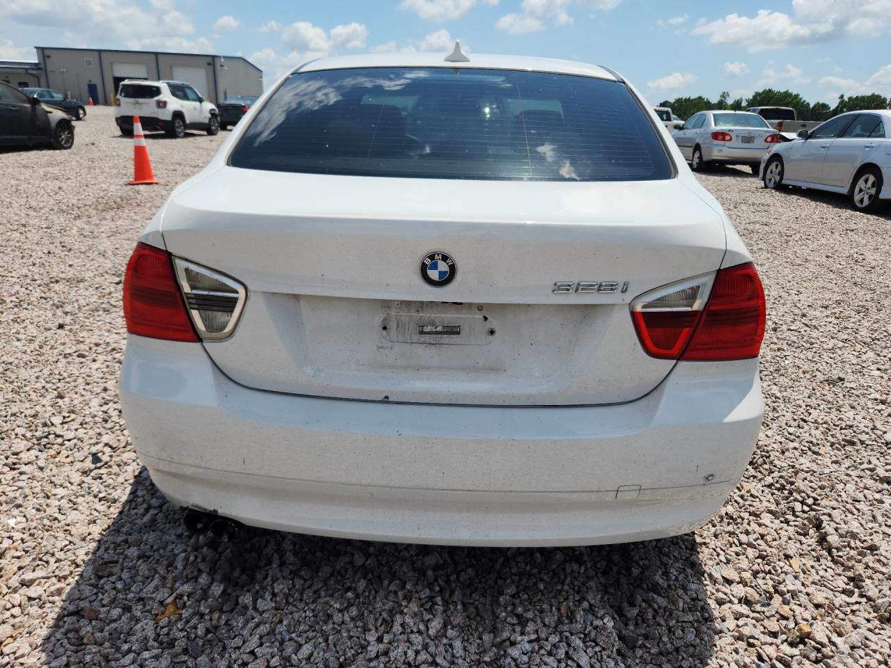 2007 Bmw 328 I White vin: WBAVA37577NL11120
