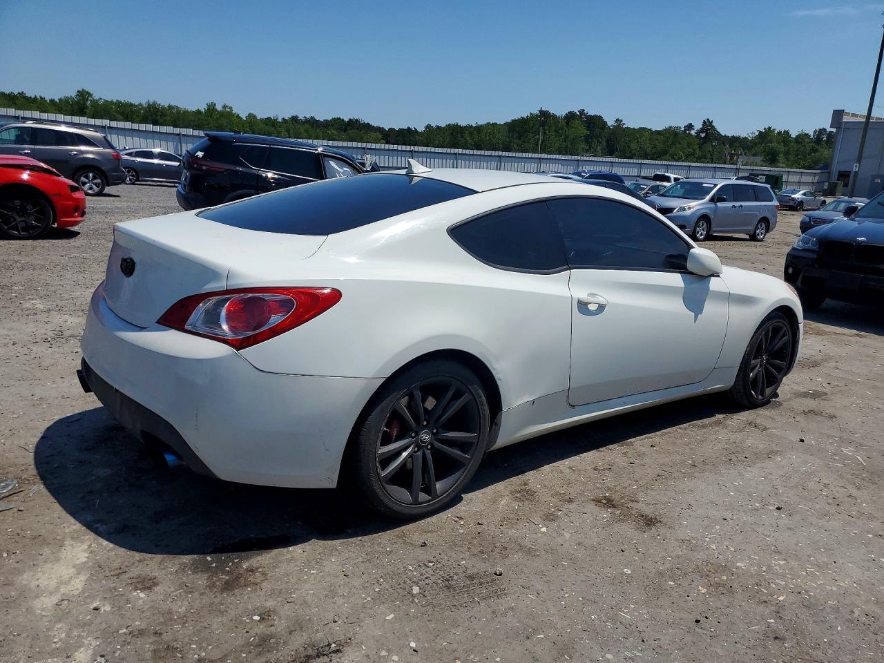 2011 Hyundai Genesis Coupe 2.0t Белый vin: KMHHT6KD9BU054613