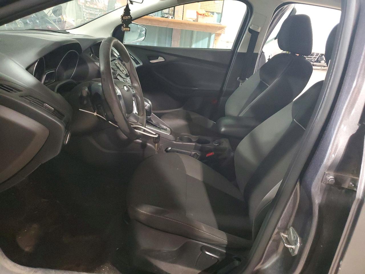 2014 Ford Focus Se Gray vin: 1FADP3F20EL228342