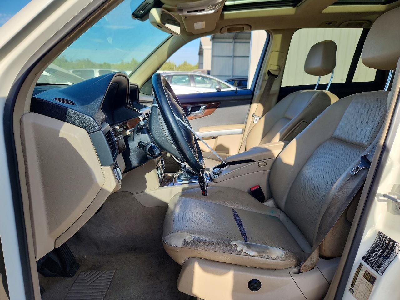 2010 Mercedes-benz Glk 350 White vin: WDCGG5GB6AF508657