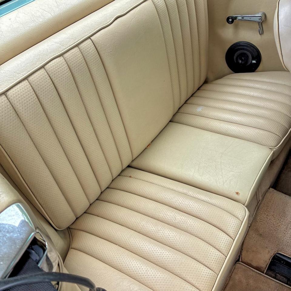1988 Mercedes-benz 560 Sl Blue vin: WDBBA48D0JA081404