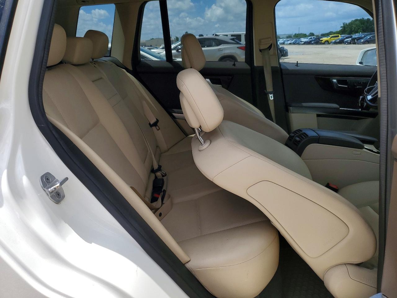 2014 Mercedes-benz Glk 250 Bluetec White vin: WDCGG0EB7EG187783