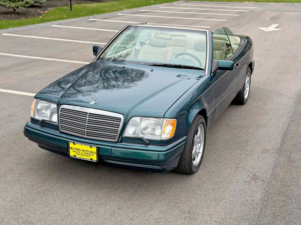 1995 Mercedes-benz E 320 Blue vin: WDBEA66E8SC282817