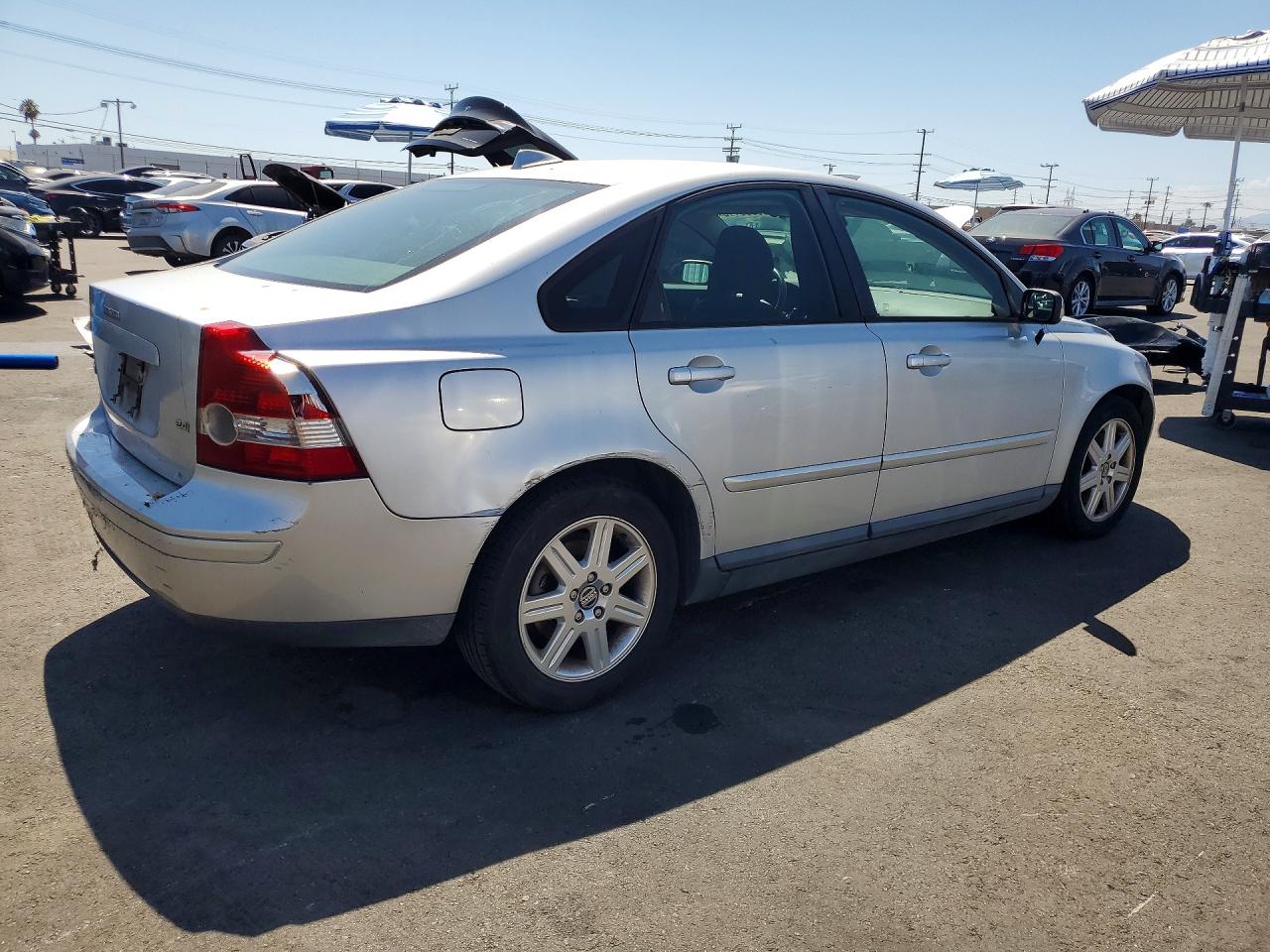 2006 Volvo S40 2.4i Серебряный vin: YV1MS390062202358