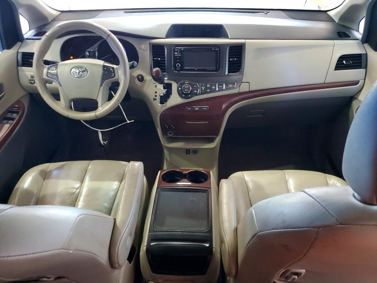 2013 Toyota Sienna Xle 8-passenger Gold vin: 5TDYK3DC6DS404703
