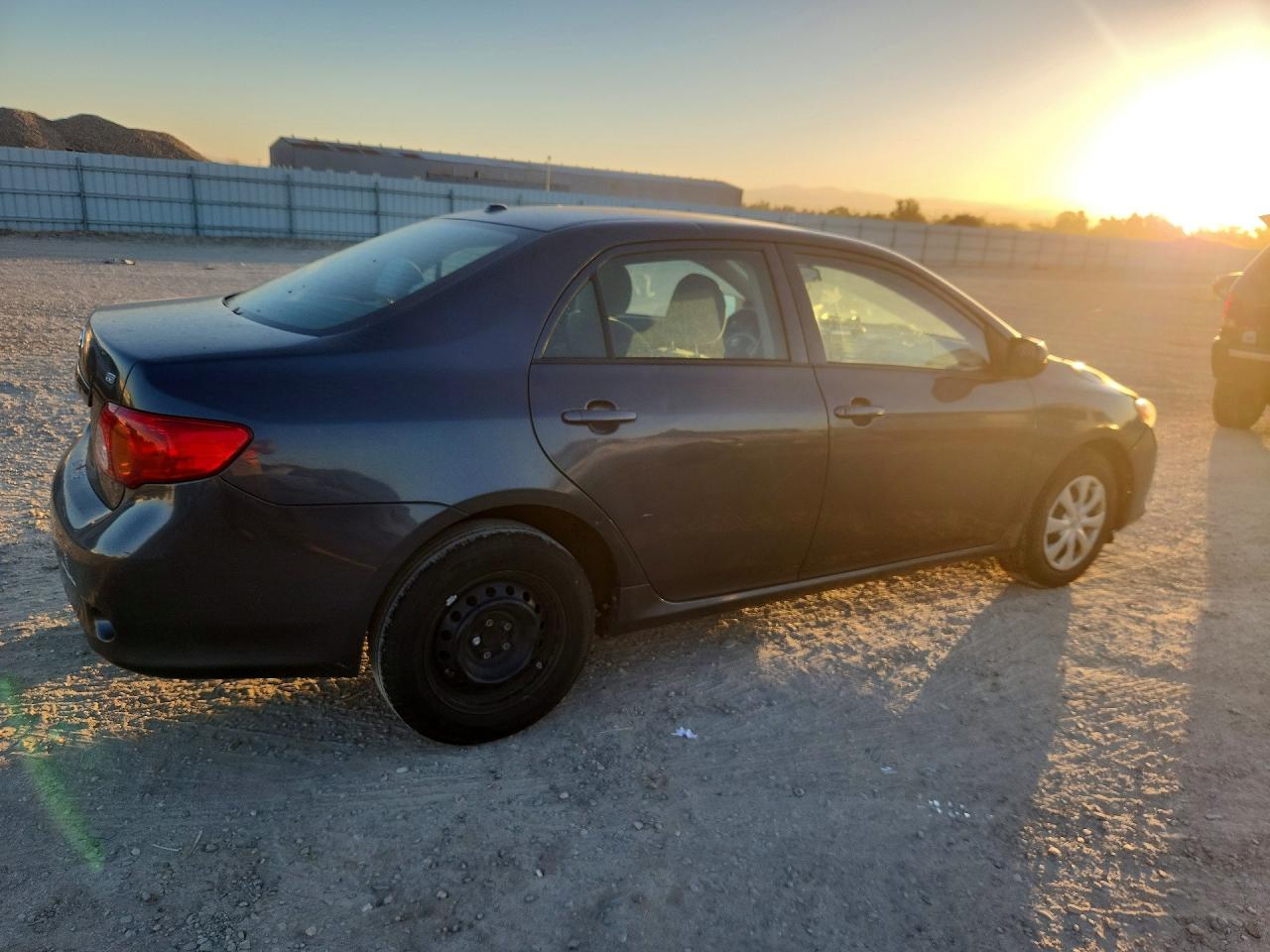 2009 Toyota Corolla Le Gray vin: 1NXBU40E59Z052693