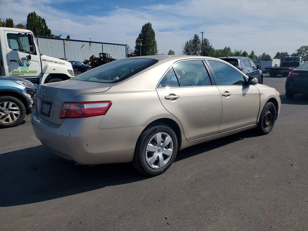 2007 Toyota Camry Le Gold vin: 4T1BE46K87U145036