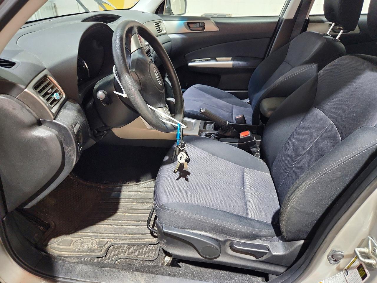 2010 Subaru Forester Xs Silver vin: JF2SH6BC5AH779024