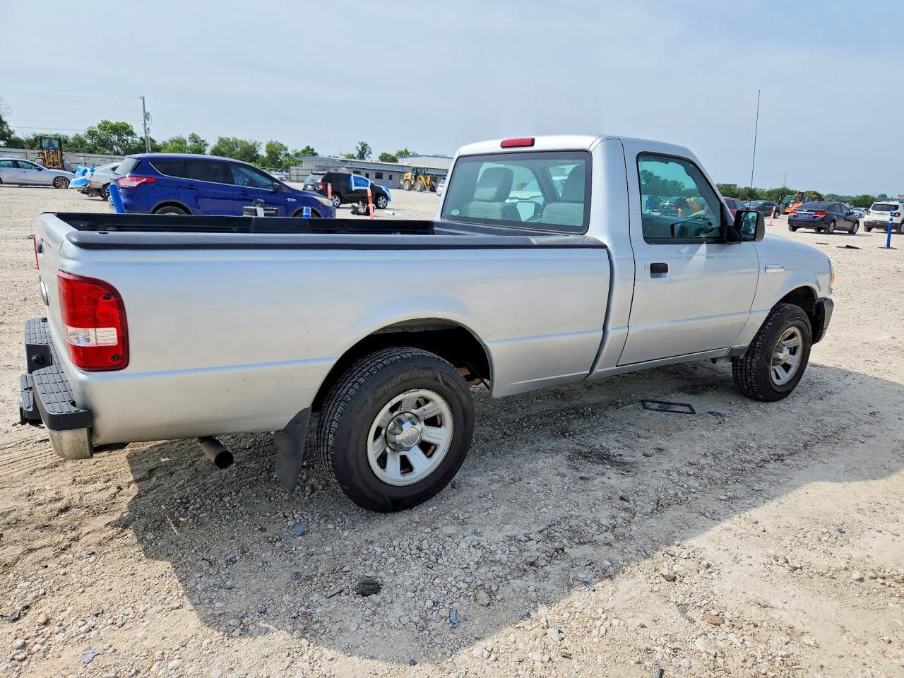 2010 Ford Ranger Silver vin: 1FTKR1AD6APA46074