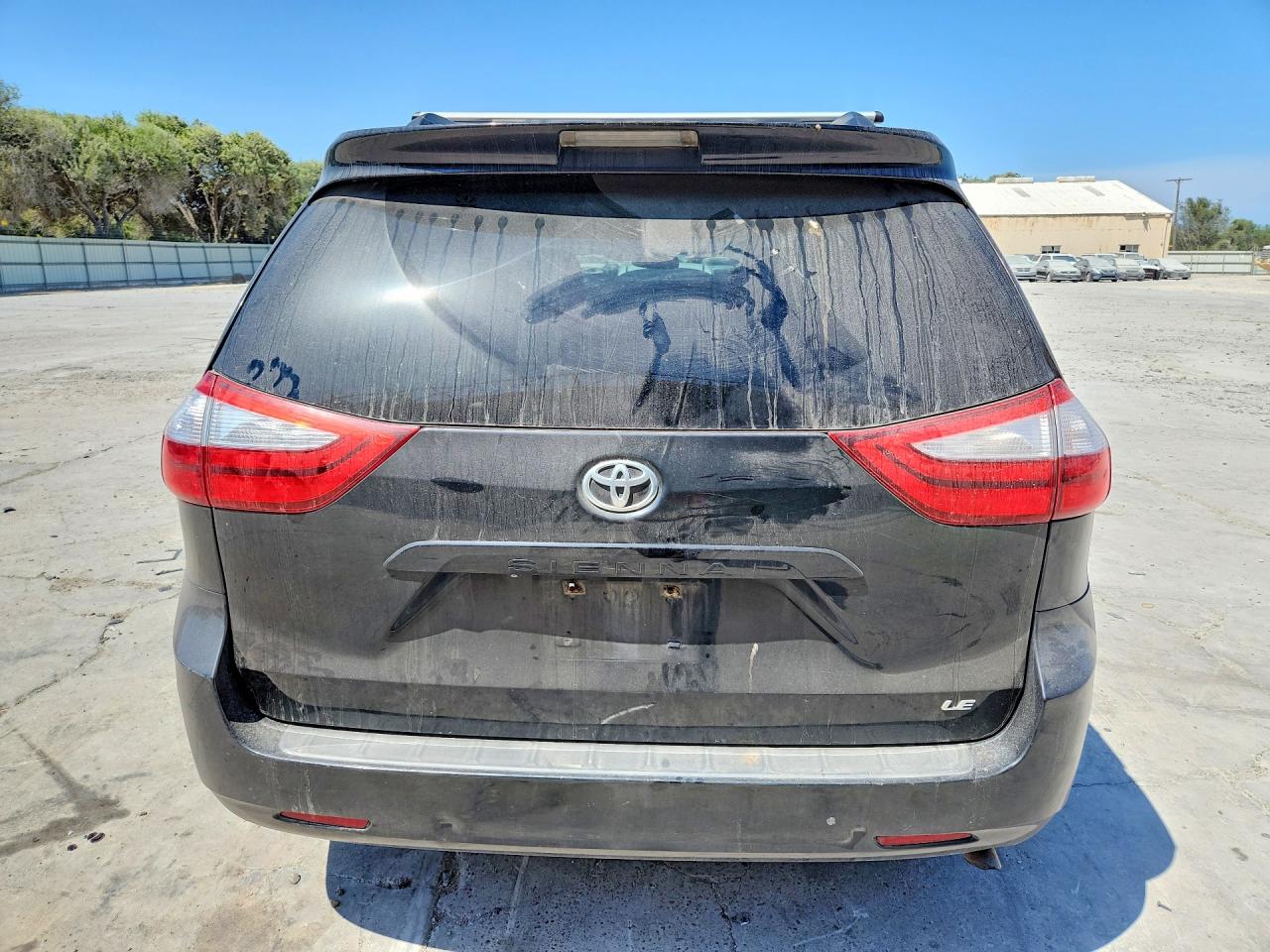 2015 Toyota Sienna Le Черный vin: 5TDKK3DC1FS563217