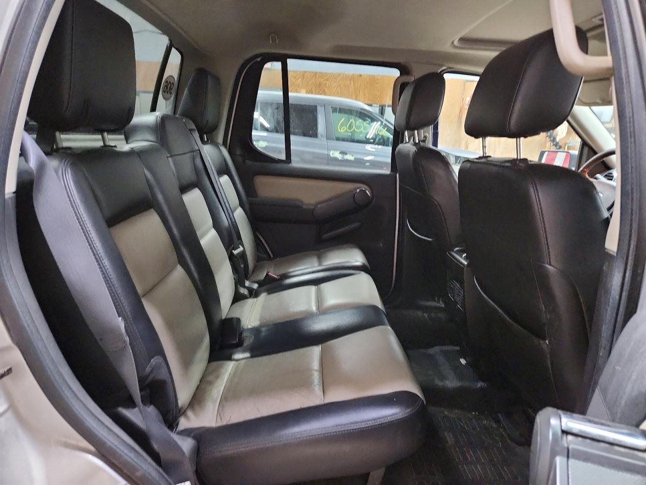 2007 Ford Explorer Sport Trac Limited Silver vin: 1FMEU53897UB24114