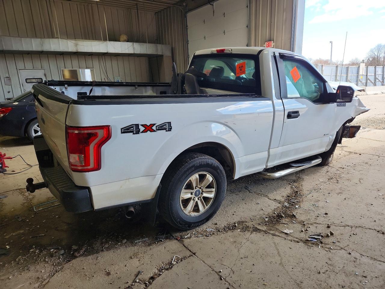 2016 Ford F150 White vin: 1FTMF1EP0GKE21985