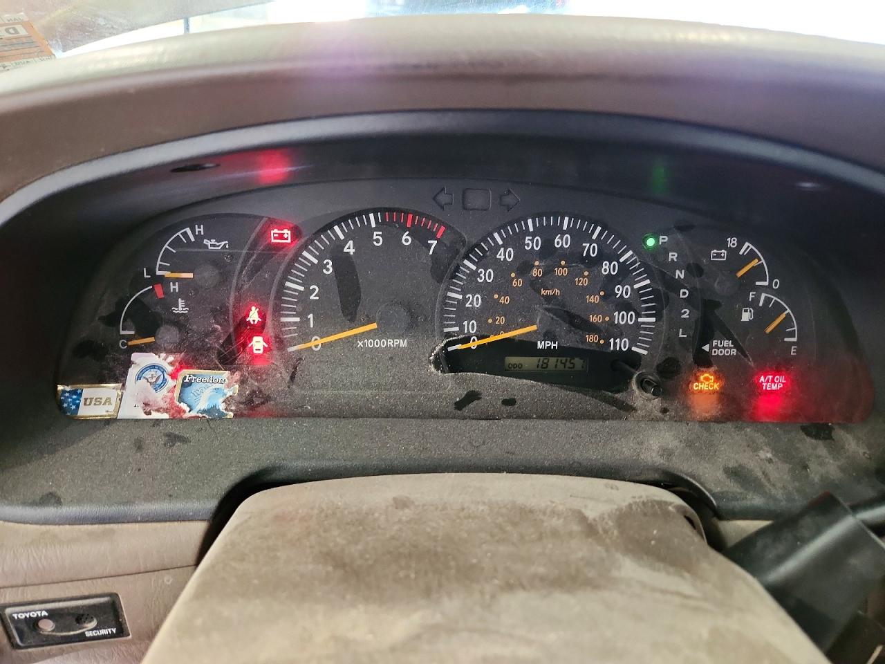 2001 Toyota Tundra Sr5 Red vin: 5TBBT441X1S155592