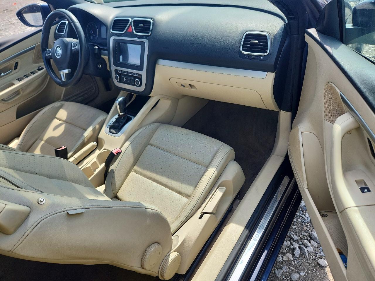2012 Volkswagen Eos Komfort Blue vin: WVWBW7AHXCV014046