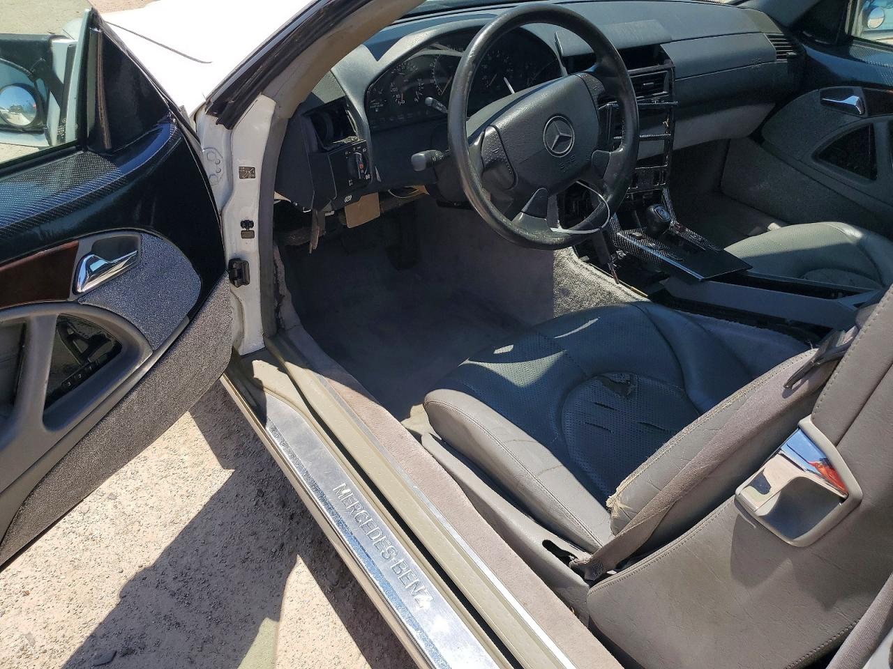 1997 Mercedes-benz Sl 500 White vin: WDBFA67F4VF140429
