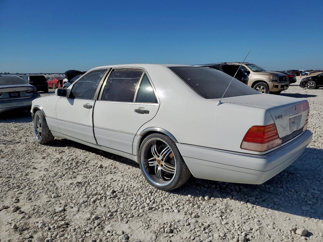 1995 Mercedes-benz S 420 White vin: WDBGA43E1SA260459
