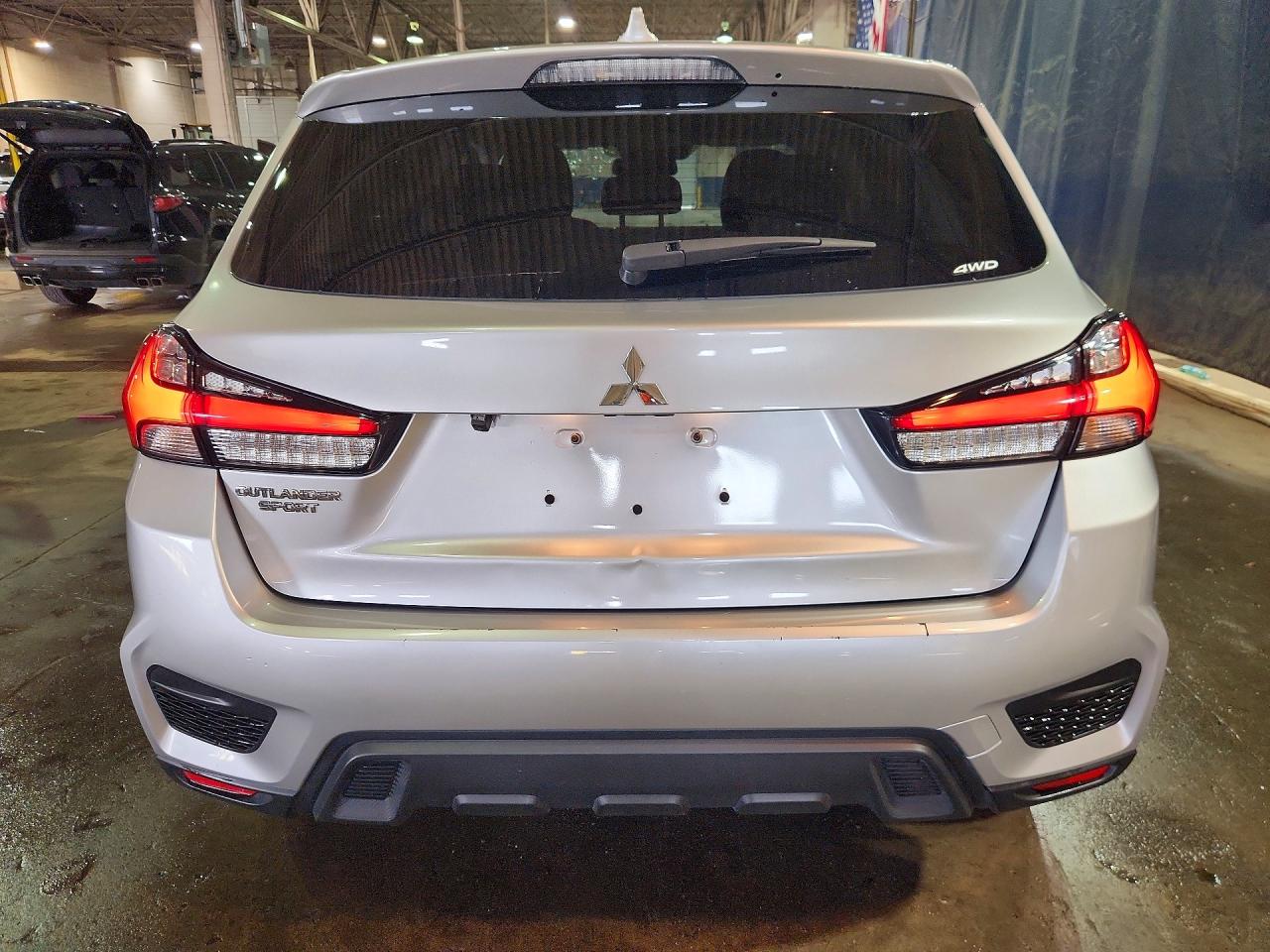 2024 Mitsubishi Outlander Sport S Серебряный vin: JA4ARUAU0RU019120