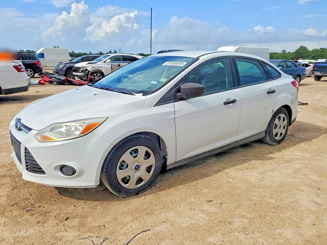 2014 Ford Focus S White vin: 1FADP3E20EL432804