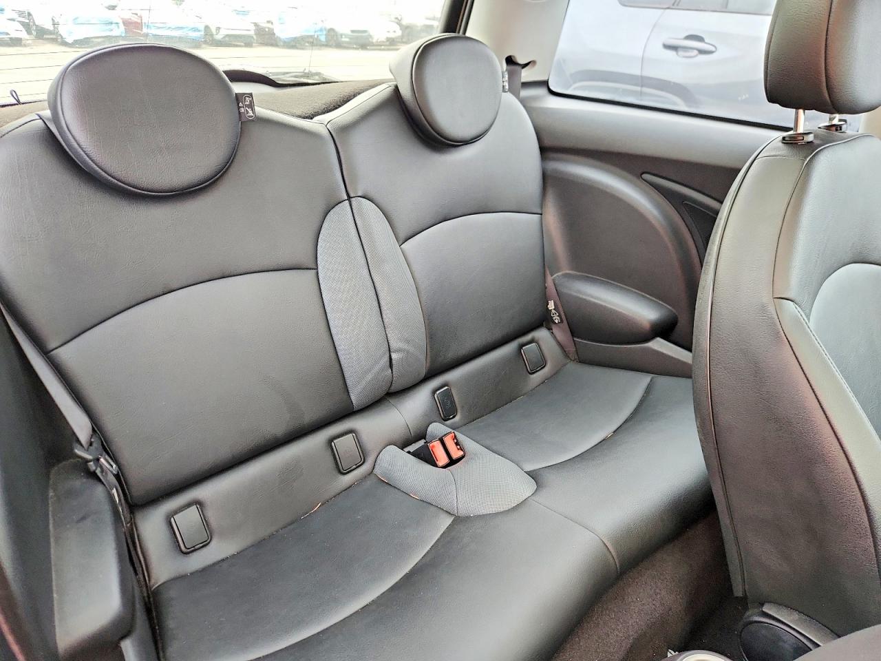 2007 Mini Cooper S Tan vin: WMWMF73517TV31343