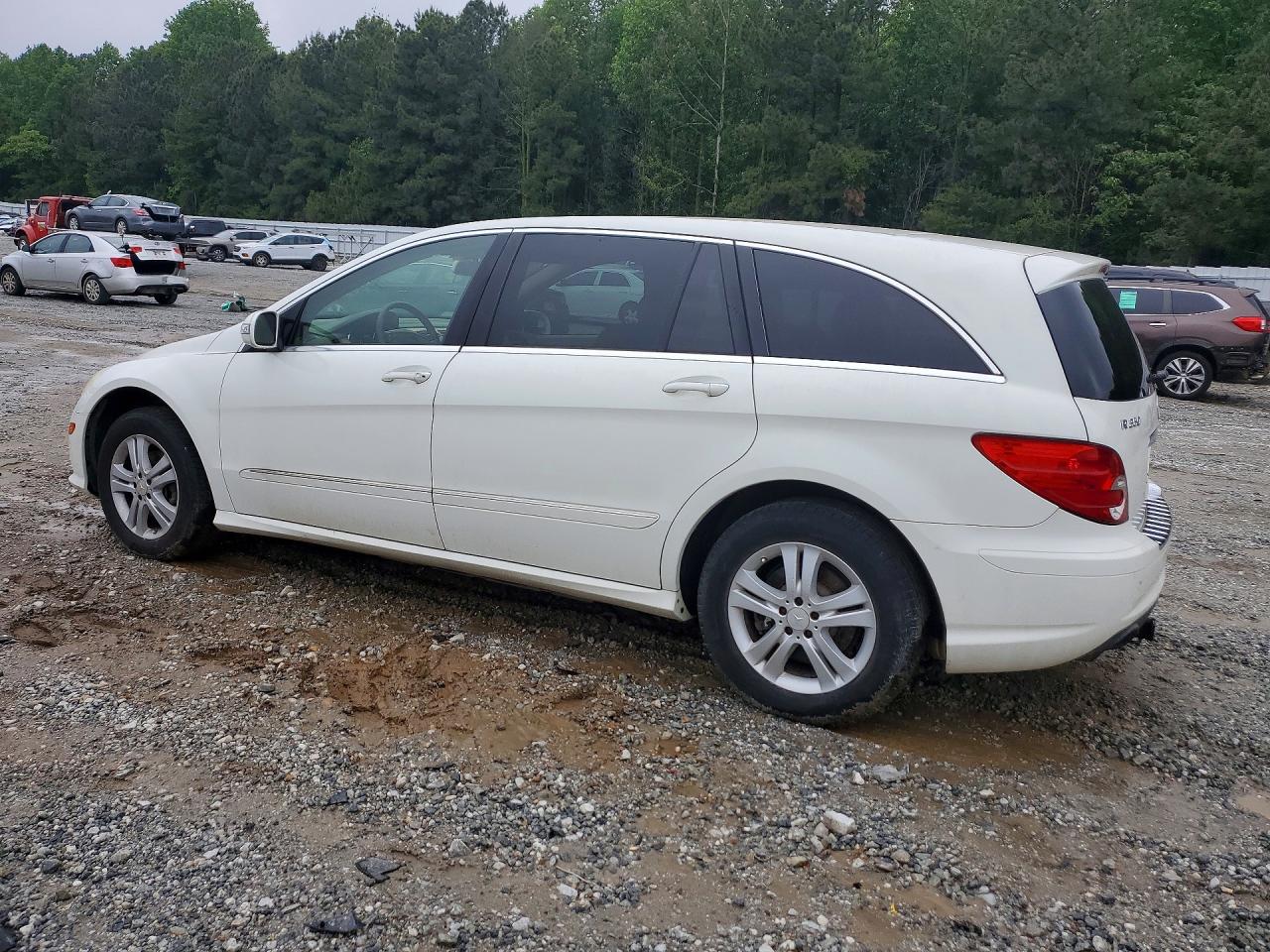 2008 Mercedes Benz R 350 White vin: 4JGCB56E88A081760