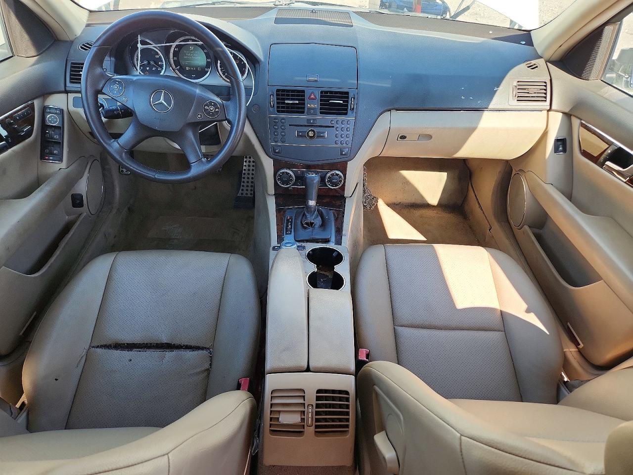 2010 Mercedes-benz C 300 4matic White vin: WDDGF8BB1AR106566