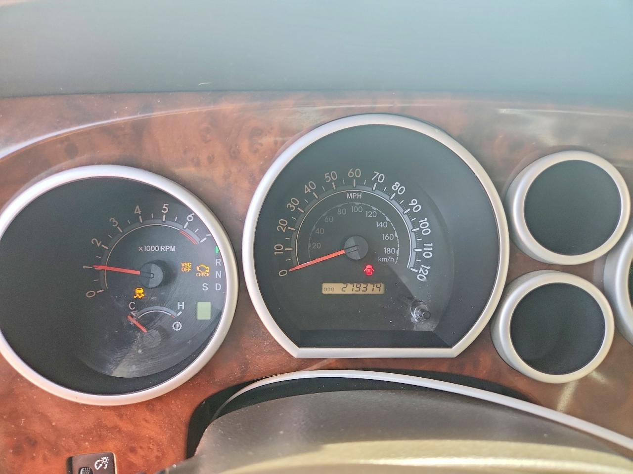 2011 Toyota Sequoia Sr5 Белый vin: 5TDZM5G14BS003085