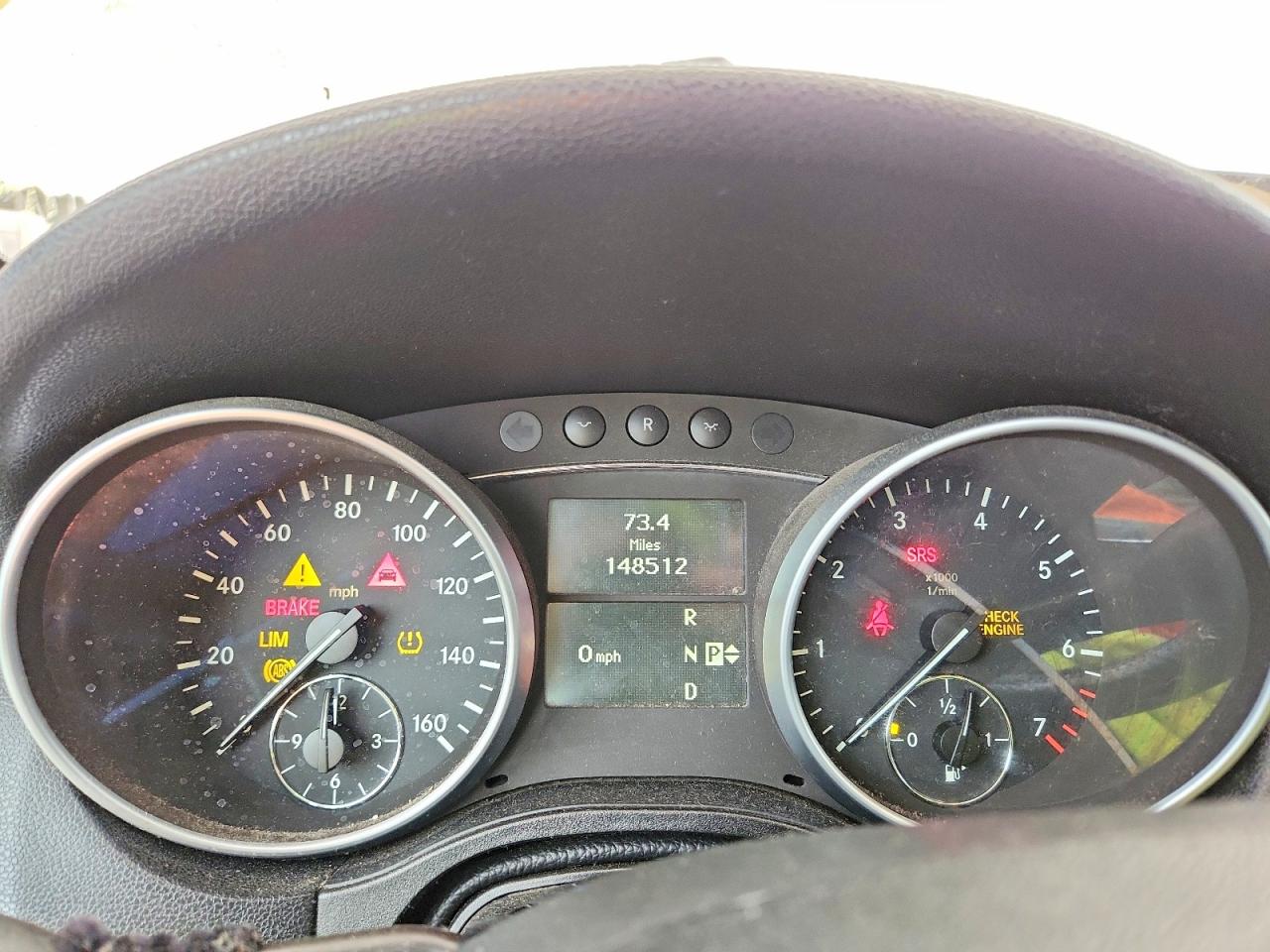 2010 Mercedes-benz Ml 550 4matic Серебряный vin: 4JGBB7CB7AA587779