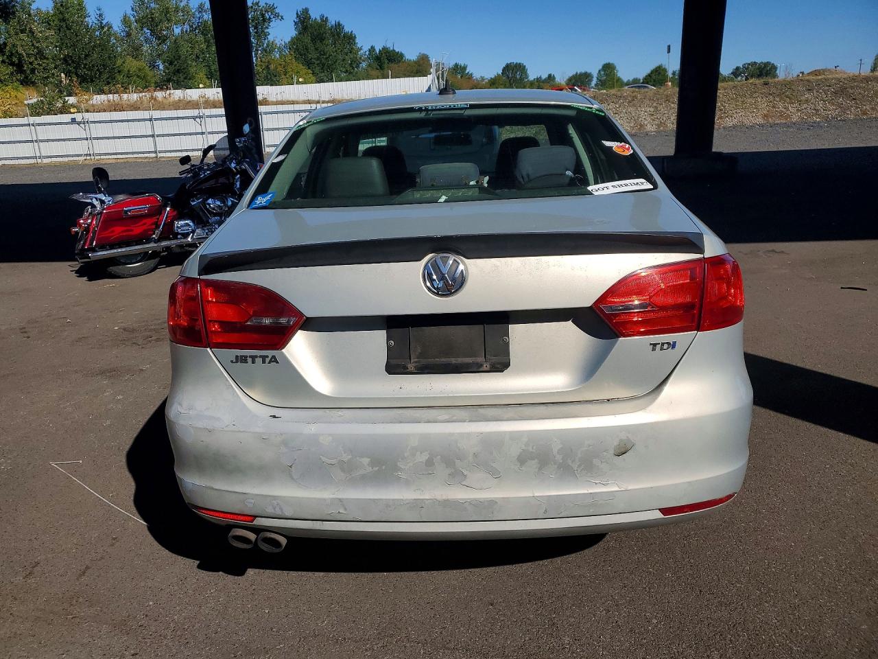 2011 Volkswagen Jetta Tdi Silver vin: 3VWLL7AJ4BM124368