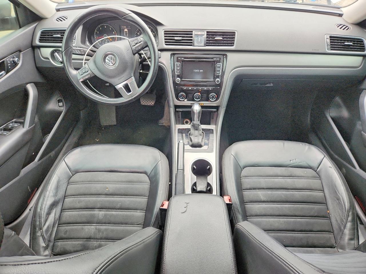 2014 Volkswagen Passat Se Серебряный vin: 1VWBS7A31EC053328