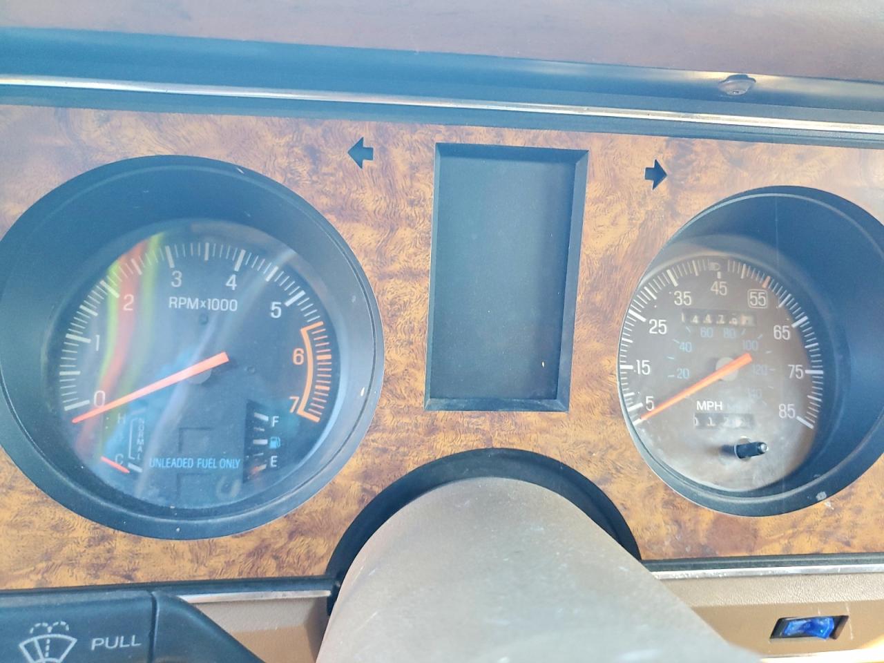 1988 Ford Bronco Ii Blue vin: 1FMCU14T3JUC83043