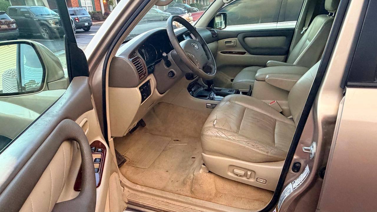 2004 Toyota Land Cruiser Base Gold vin: JTEHT05J742060388