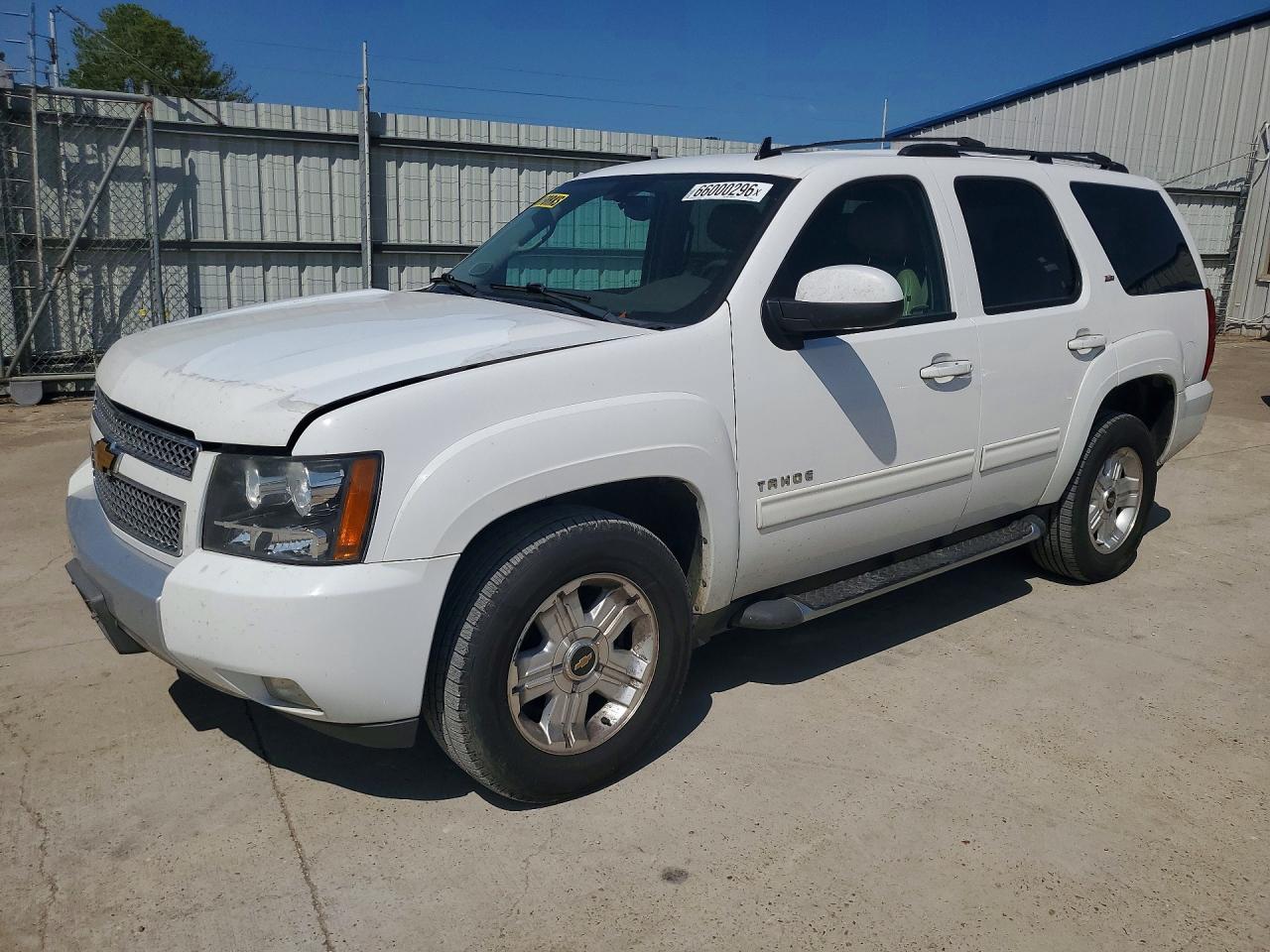 2012 Chevrolet Tahoe C1500 Lt White vin: 1GNSCBE08CR263199