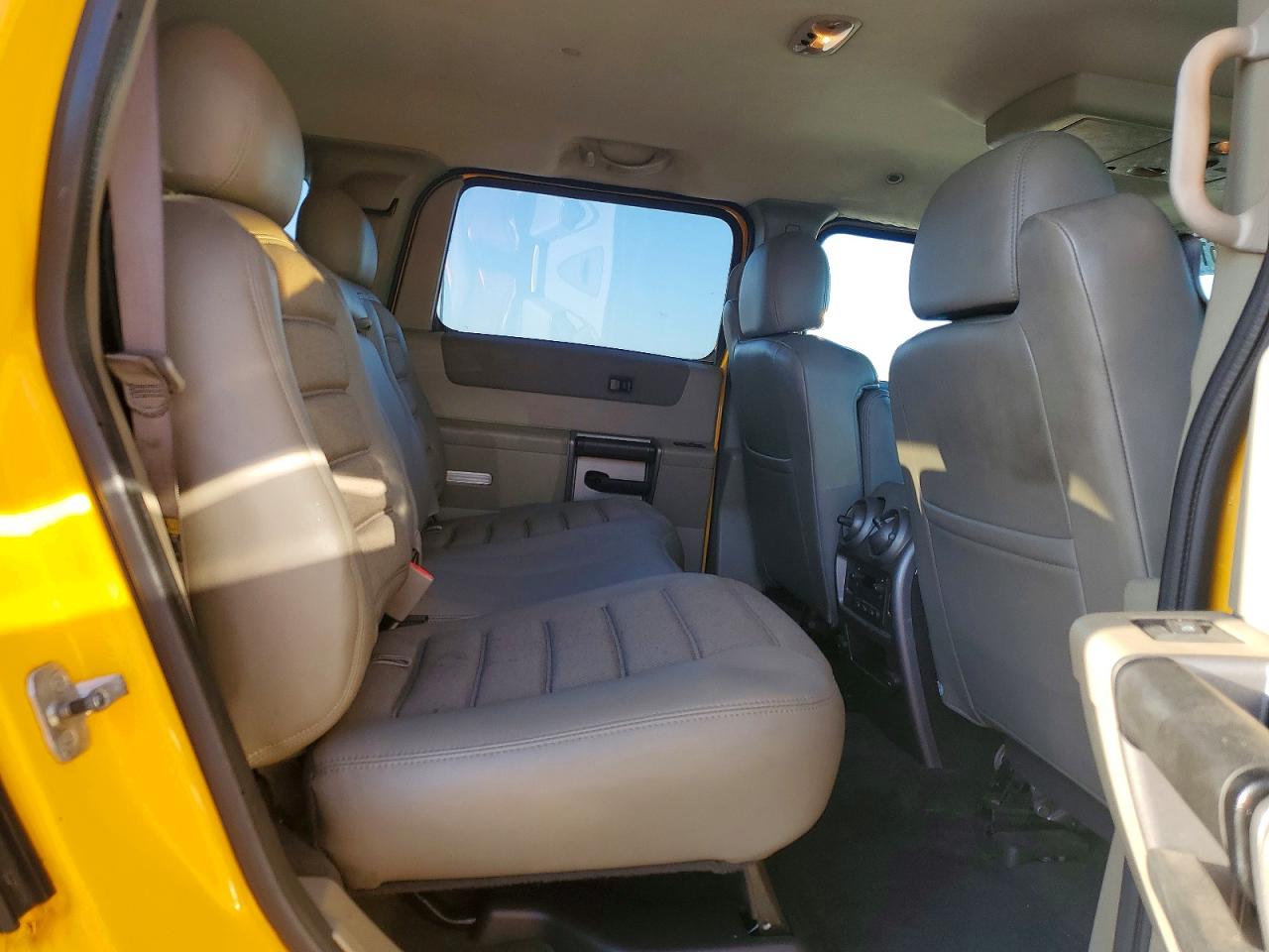 2003 Hummer H2 Желтый vin: 5GRGN23U63H107830