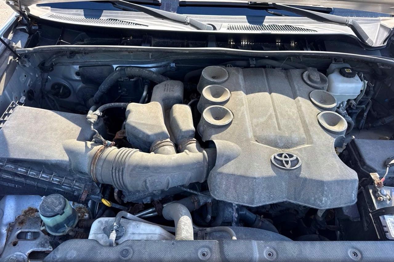 2012 Toyota 4runner Sr5 Серебряный vin: JTEBU5JR5C5104350