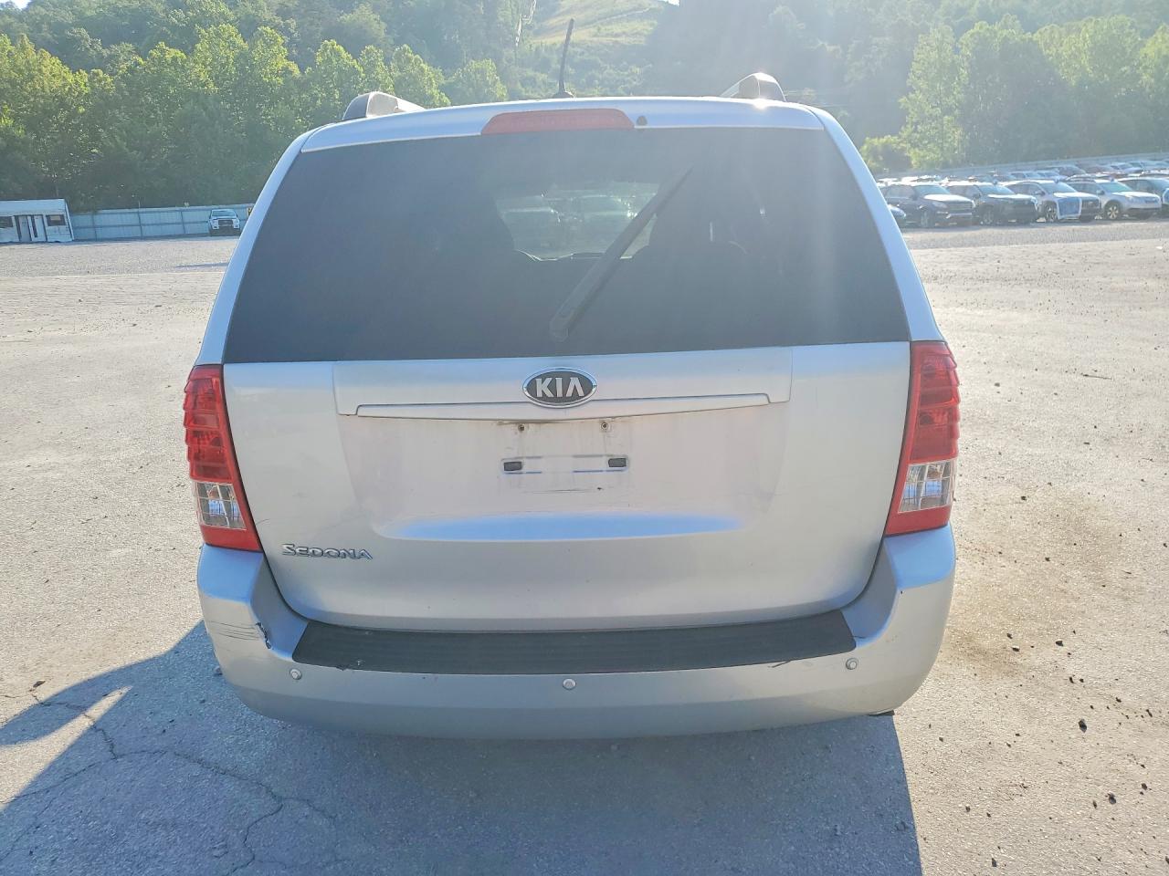 2014 Kia Sedona Lx Silver vin: KNDMG4C75E6538758