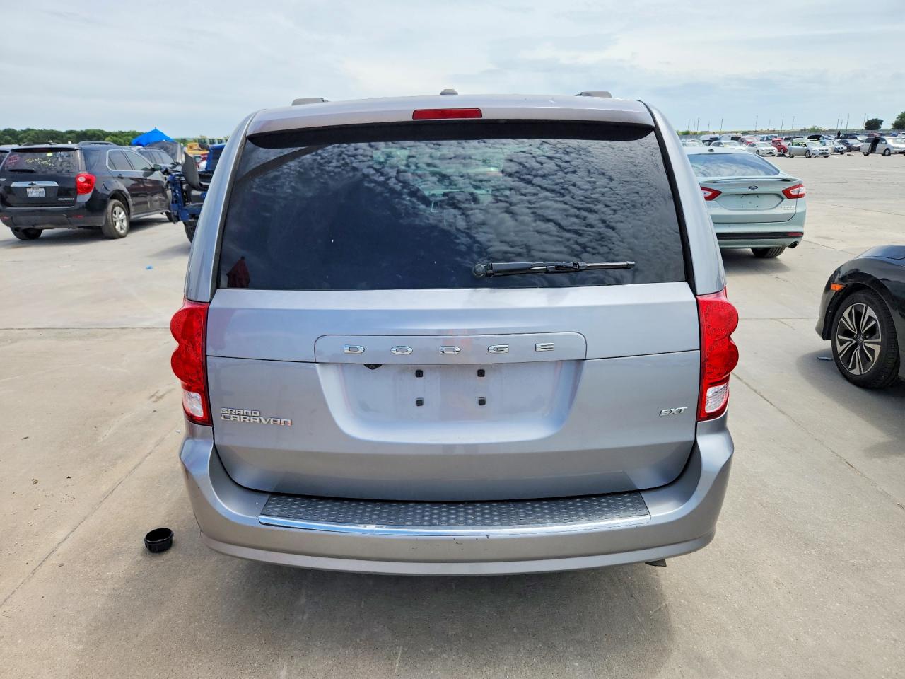 2015 Dodge Grand Caravan Sxt Silver vin: 2C4RDGCG4FR691562