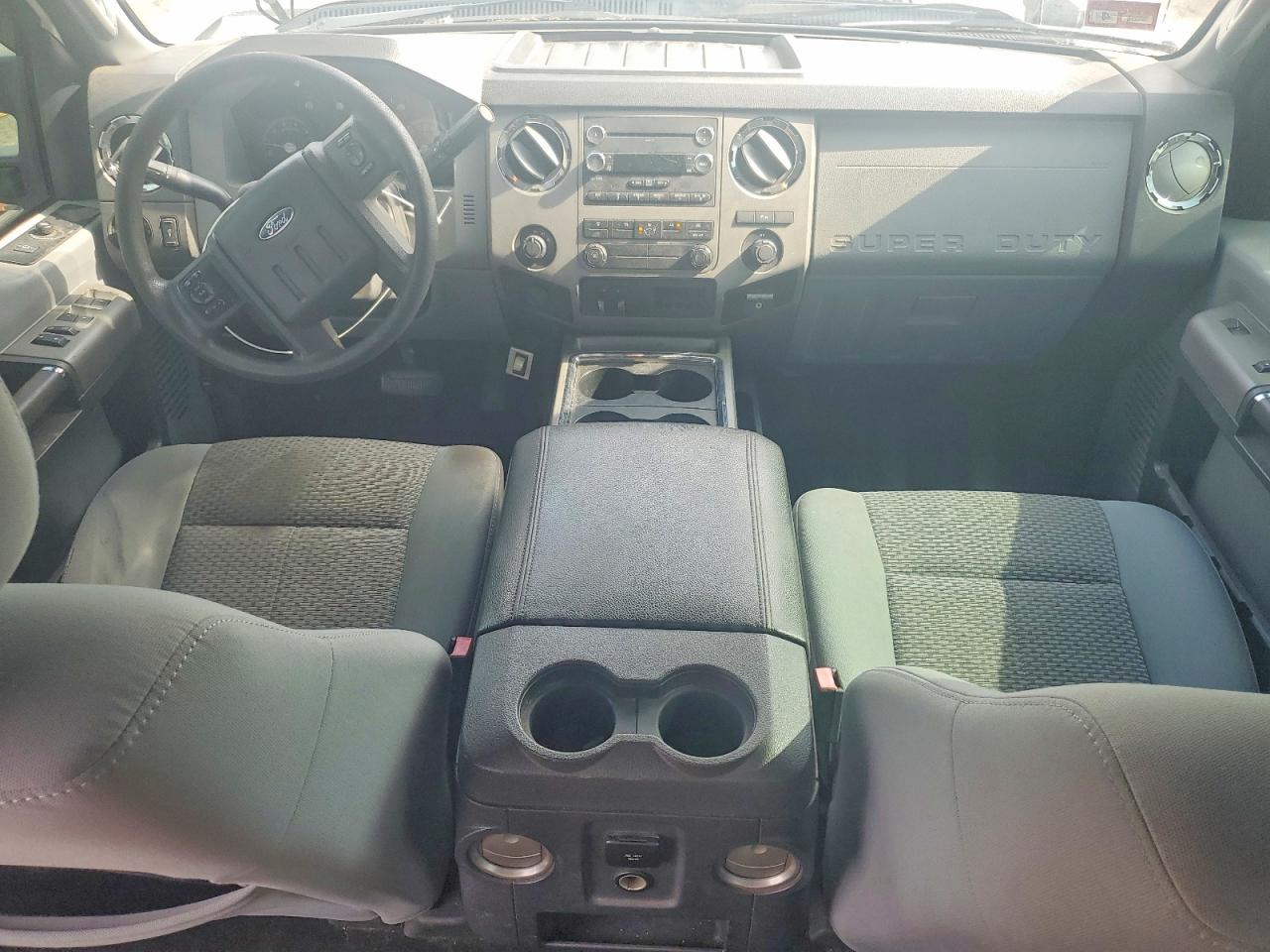2011 Ford F250 Super Duty White vin: 1FT7W2B68BEC77088