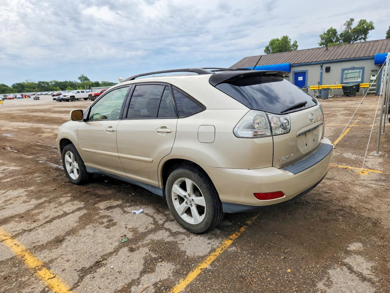 2004 Lexus Rx 330 Gold vin: JTJHA31U540047742