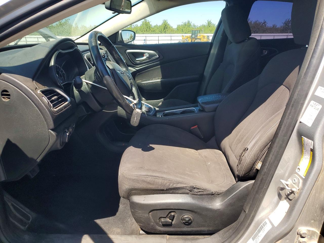 2015 Chrysler 200 Limited Silver vin: 1C3CCCAB9FN693060