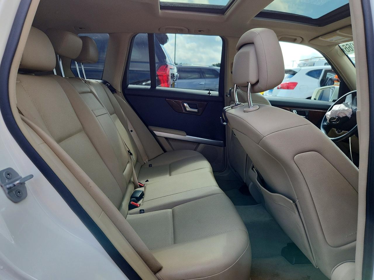 2010 Mercedes-benz Glk 350 4matic White vin: WDCGG8HB2AF355985