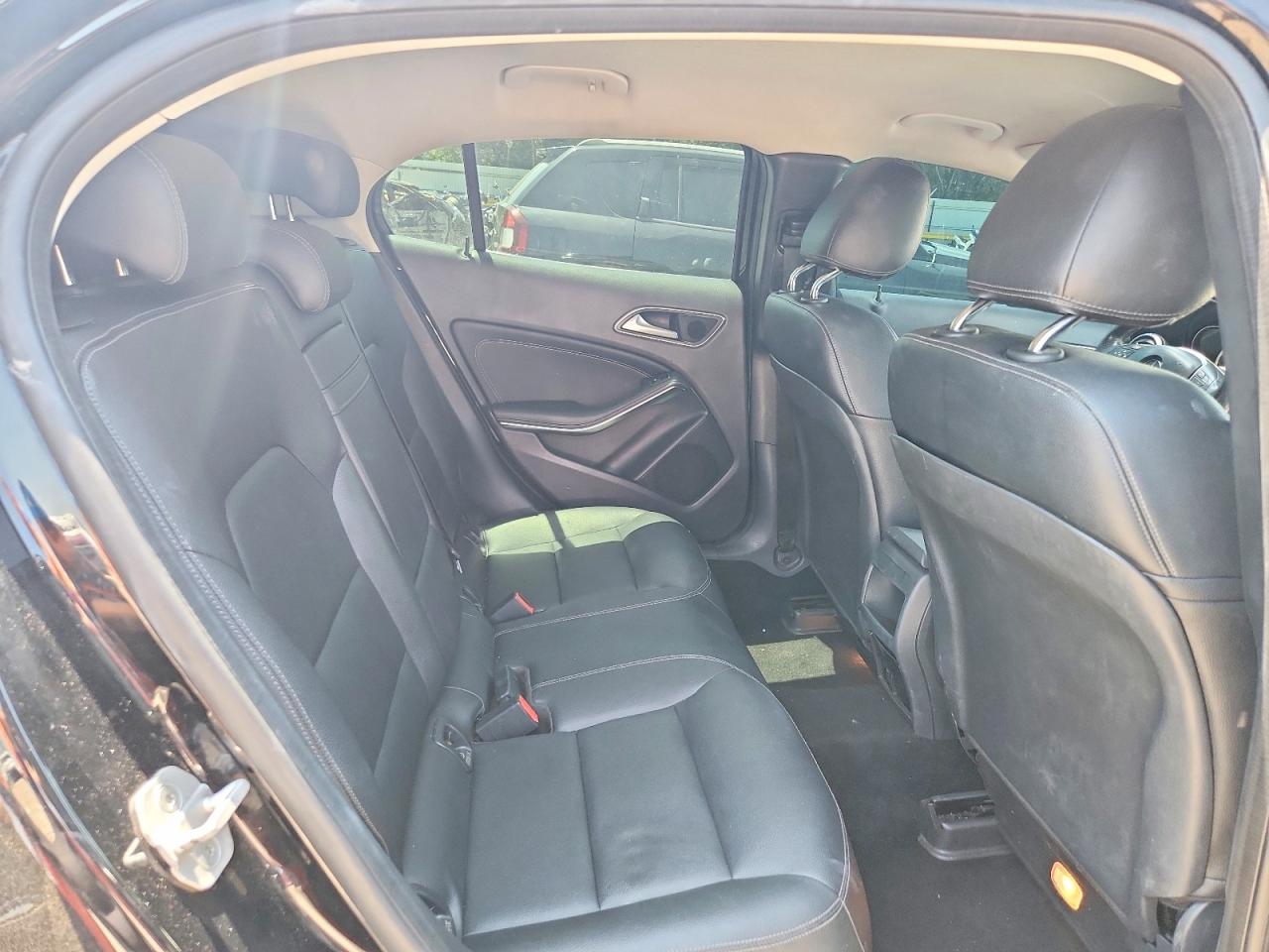 2015 Mercedes-benz Gla 250 Black vin: WDCTG4EB2FJ128473